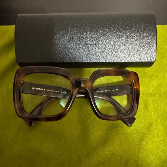 Burberry Brown Tortoiseshell Glasses Bold Rectangular Design - Picture 1 of 2